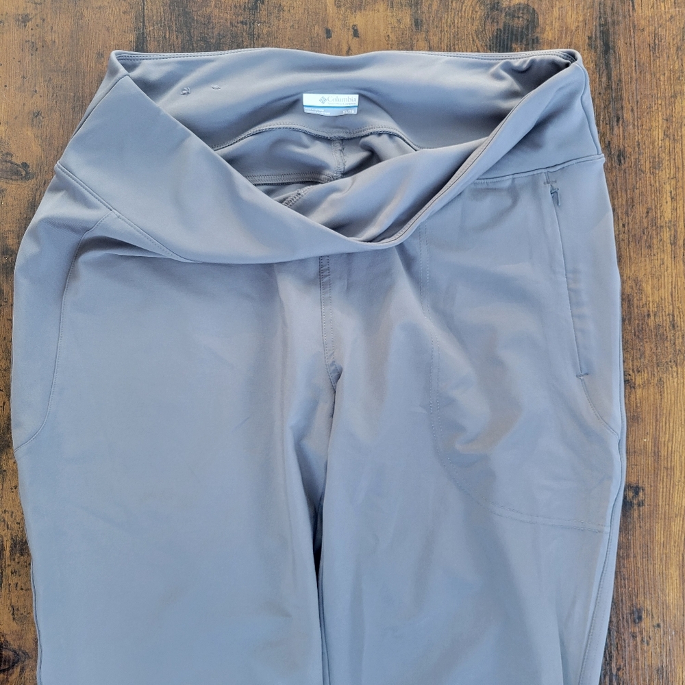 Columbia Gray Activewear Pants